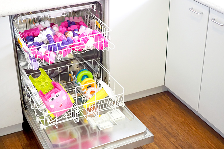 Что нельзя мыть в посудомоечной машине? почему нельзя мыть в посудомоечной машине хрусталь, сковородки, мультиварку, ножи? необычное применение посудомоечной машины. какую посуду нельзя мыть в посудом