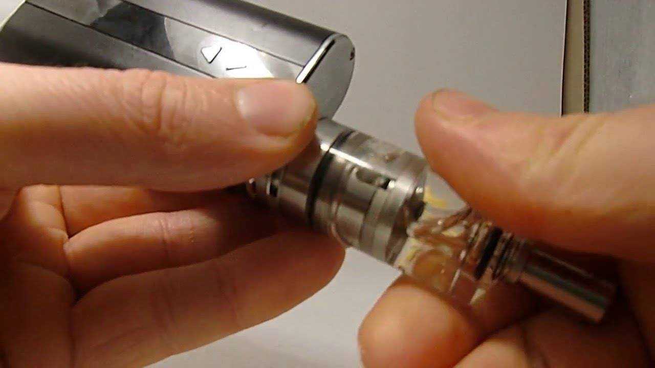 Как правильно пользоваться электронной сигаретой: собрать, заправить, включить и выключить, настроить, пускать кольца из пара