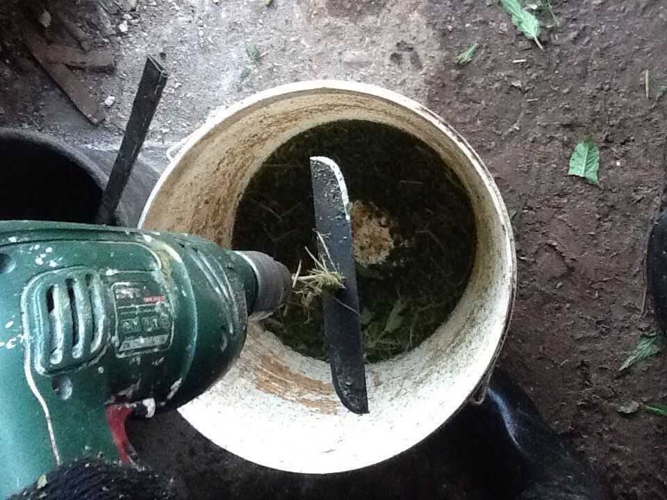 Как сделать садовый измельчитель для травы и веток своими руками из стиральной машины, триммера, болгарки