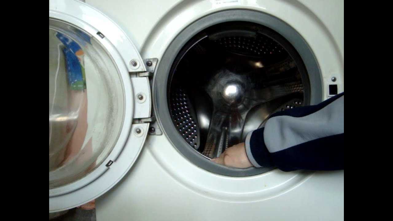 Почему стиральная машина прыгает и смещается при отжиме: причины и способы ремонта