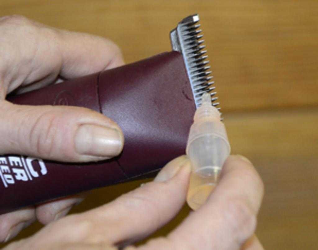 Как смазать машинку для стрижки волос, чем это можно сделать в домашних условиях