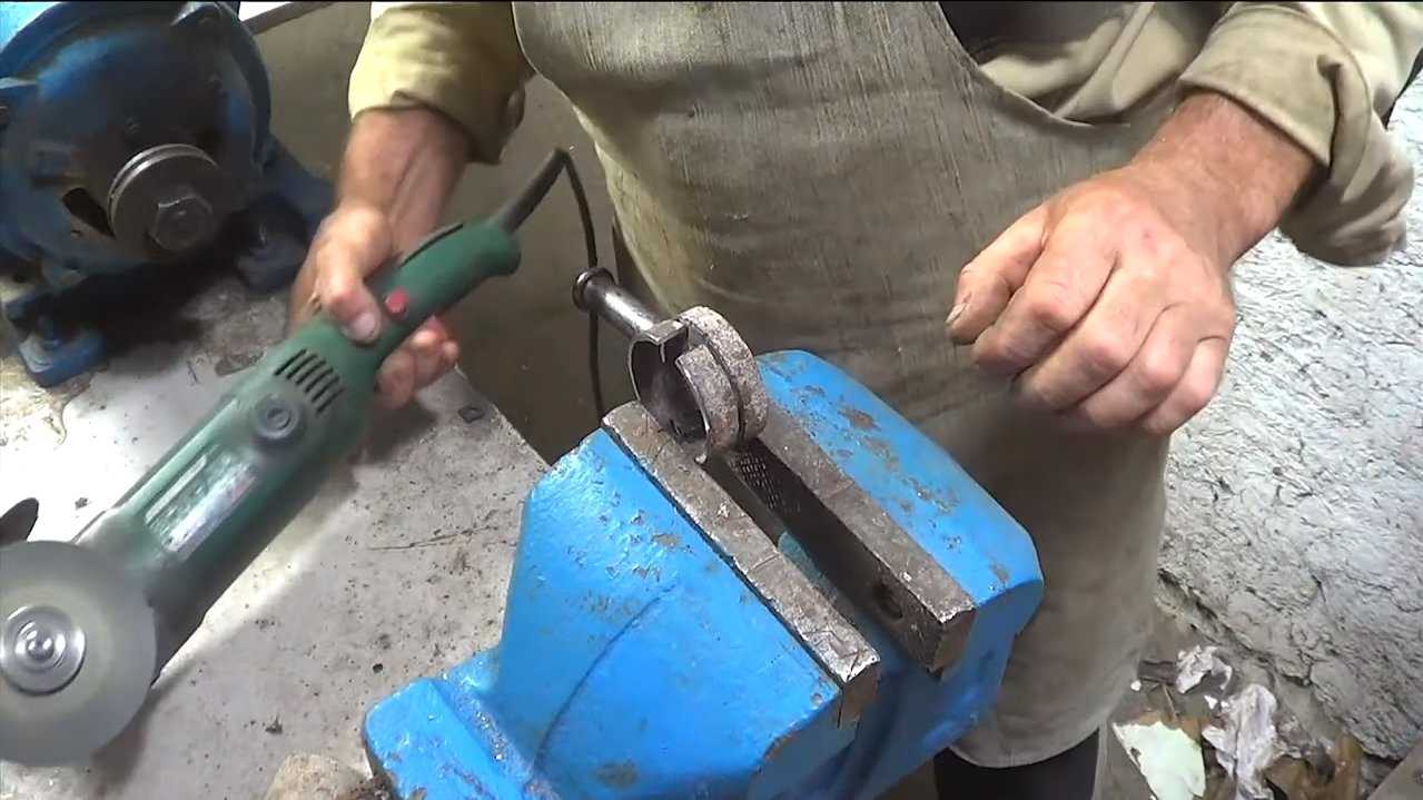 Превращаем бензопилу в болгарку — бензорез по металлу с помощью специальной насадки своими руками