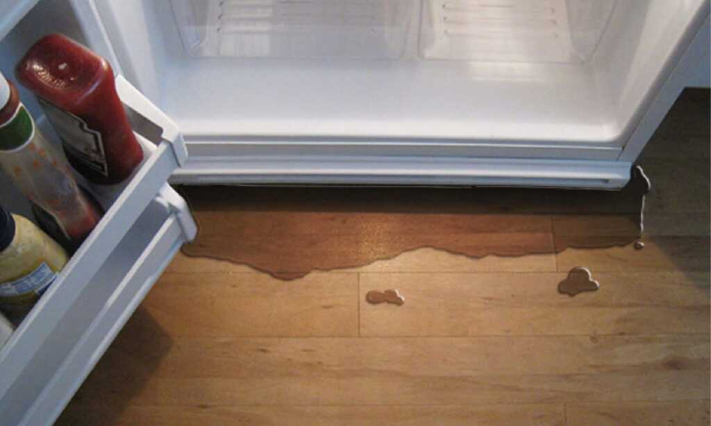 Течет холодильник, что делать? причины, советы по устранению проблем