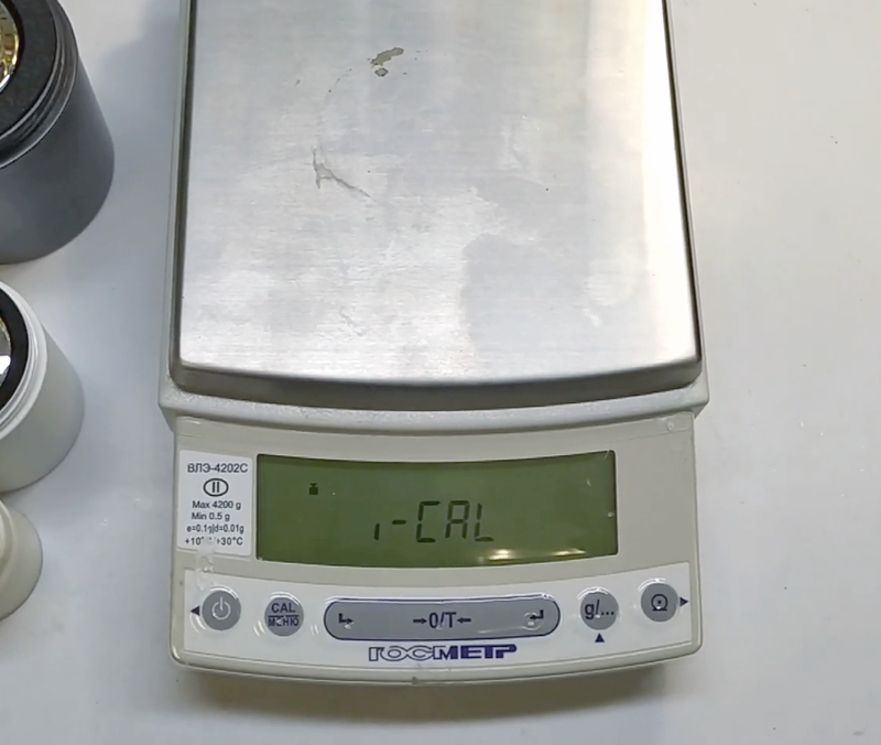 Как настроить и проверить на точность электронные напольные весы