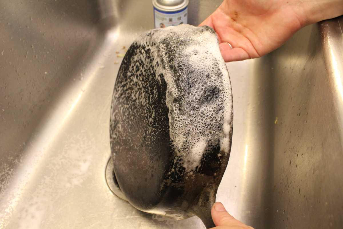 Как мыть мультиварку внутри и снаружи до блеска?