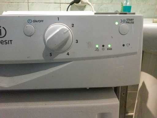 Основные неисправности посудомоечной машины индезит dsg 0517 Описание проблем и методы устранения поломки своими руками