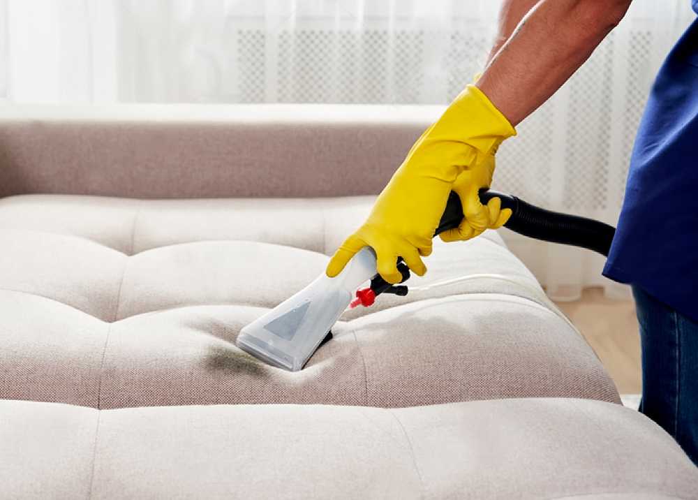 Чистка дивана пароочистителем: преимущества технологии и этапы