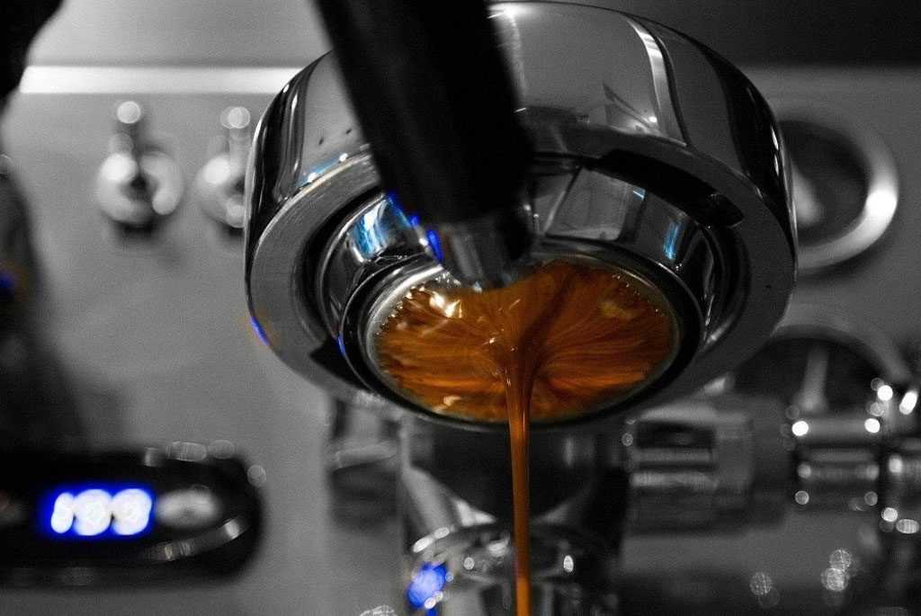 Почему перестала работать капельная кофеварка: причины поломки и как исправить