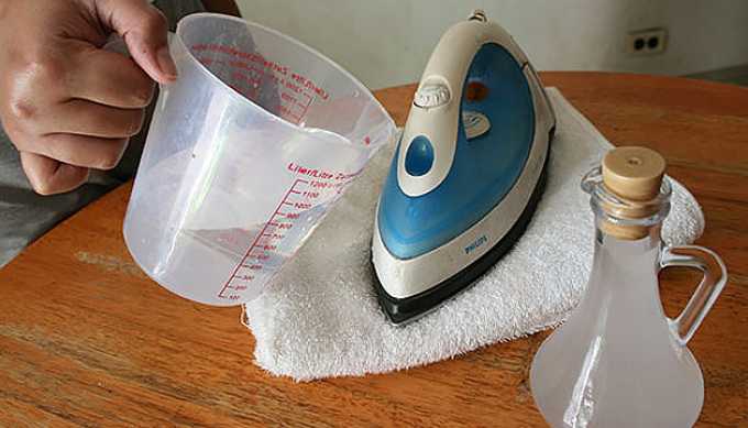 Как почистить утюг от накипи внутри в домашних условиях: простые способы