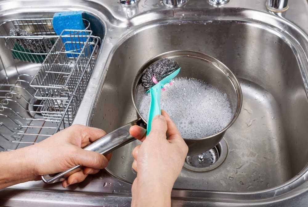 Как помыть крышку мультиварки redmond (редмонд): средства, как избавиться от запаха и почистить прибор от жира внутри и под диском