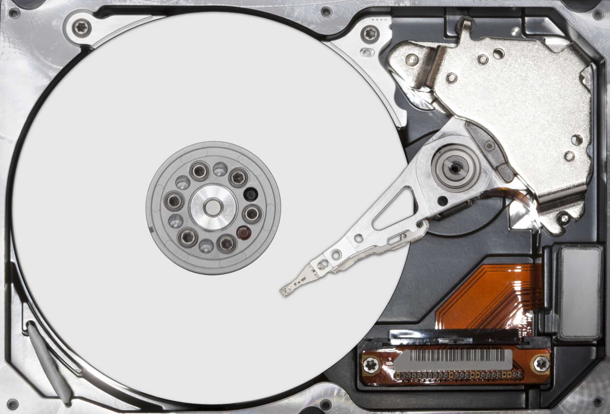 Дисковая система (жёсткий диск и SSD). Винчестер жесткий диск инфо. Жесткий диск 2022. Жесткий диск внутри. Запуска hdd